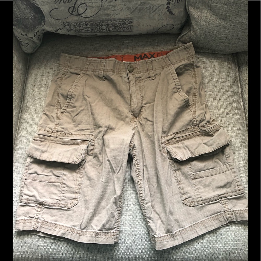 Mens Urban Pipeline khaki cargo shorts